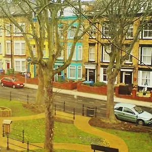 Aartswood Guest house Scarborough